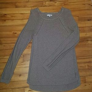 BARELY WORN BEAUTIFUL PERFECT SWEATER